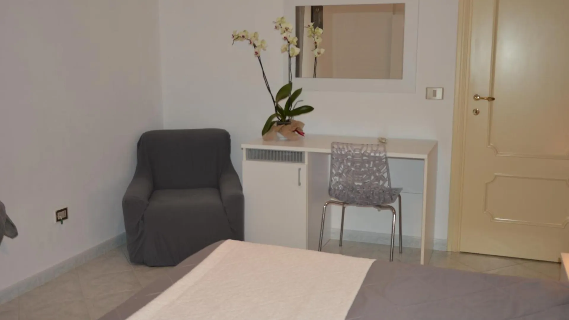 Helios Rooms Quartu SantʼElena 0*,  Italia
