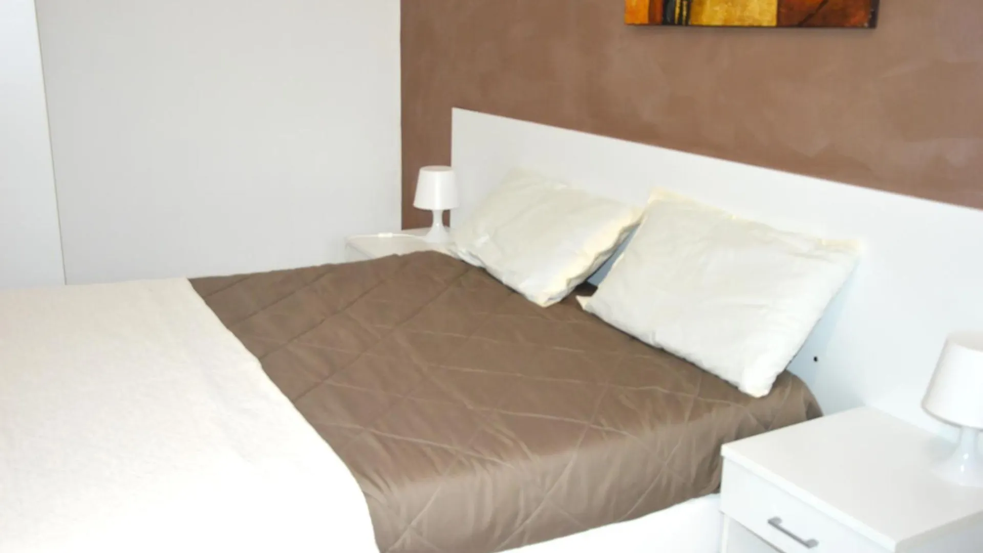 Helios Rooms Quartu SantʼElena